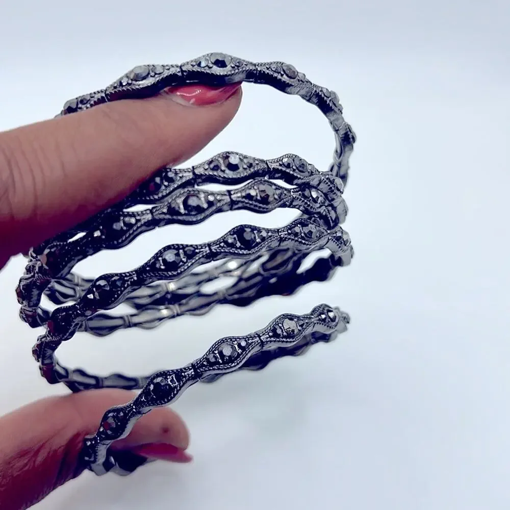 Elegant Geometrical Wrap Gunmetal Silver Bangle Wrap Around Expandable Bracelet